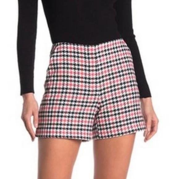 TRINA TURK LOS ANGELES Women’s Houndstooth Pattern Shorts - Picture 1 of 15
